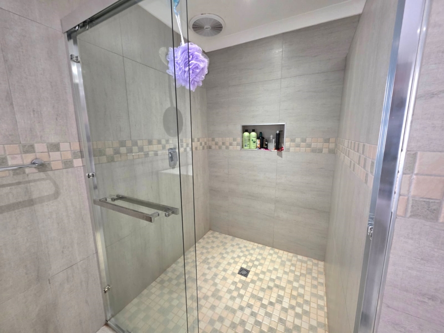 8 Bedroom Property for Sale in Bethlehem Rural Free State